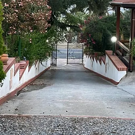 Oda ve Kahvaltı Finestra Sul Mare *
