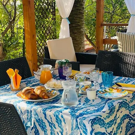 Finestra Sul Mare Oda ve Kahvaltı *