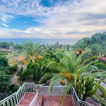 Finestra Sul Mare Bed & Breakfast *